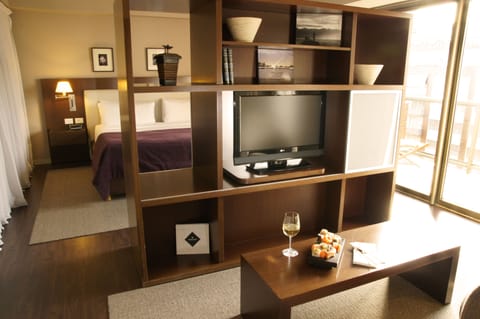 Junior Suite | Premium bedding, minibar, in-room safe, desk