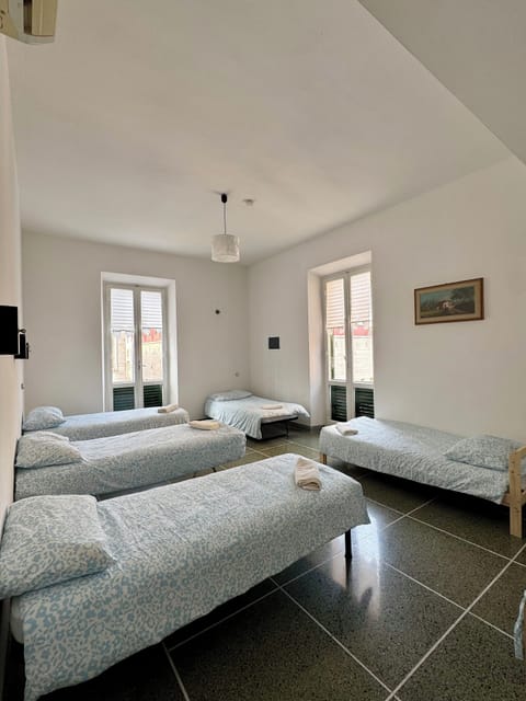 Club Room, City View | Desk, laptop workspace, free WiFi