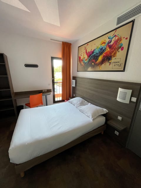 Comfort Double Room | Blackout drapes, iron/ironing board, free cribs/infant beds, free WiFi