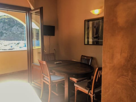 House, Balcony, Sea View | Living area