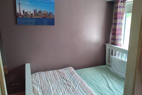 Cottage | 3 bedrooms, iron/ironing board, bed sheets