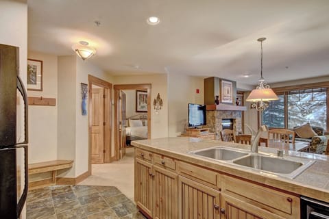 Condo, 1 Bedroom | Interior