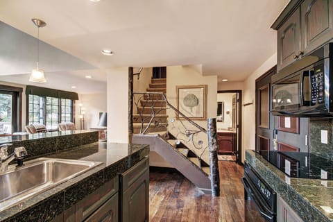 Condo, 2 Bedrooms | Private kitchen | Fridge, oven, coffee/tea maker, toaster