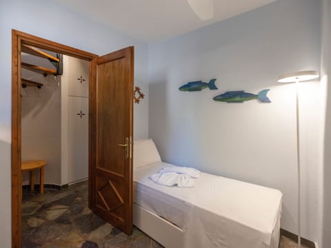 House, Partial Sea View | 2 bedrooms, iron/ironing board, free cribs/infant beds, travel crib