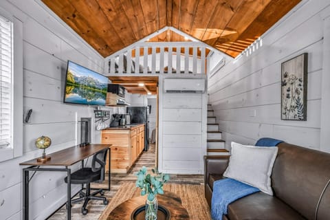 Family Cabin, Mountain View | Free minibar, individually decorated, individually furnished, desk