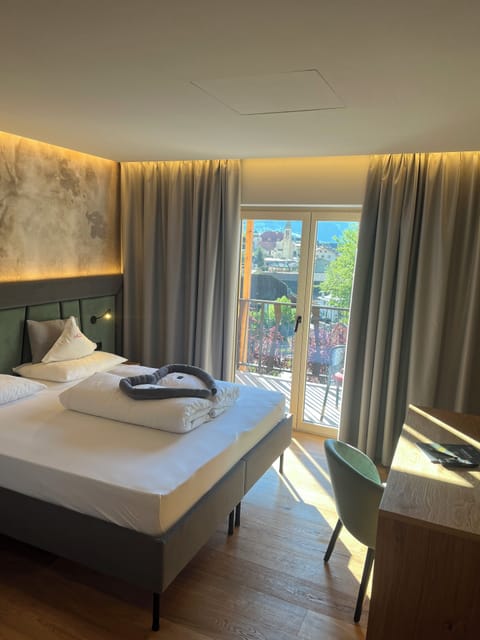 Comfort Double Room, Mountain View | In-room safe, desk, laptop workspace, blackout drapes