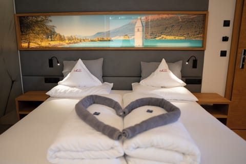 In-room safe, desk, laptop workspace, blackout drapes