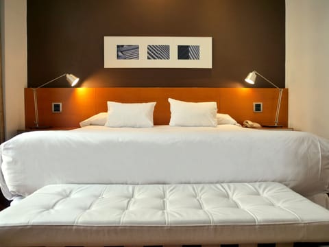 Premium bedding, pillowtop beds, minibar, in-room safe