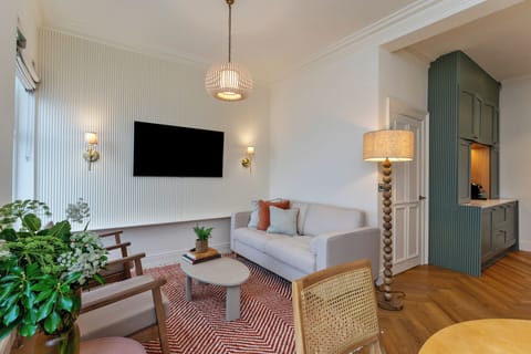 Apartment | Living area | TV