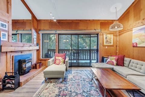 Condo, 1 Bedroom | Living area | Smart TV