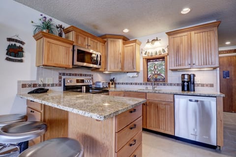 Condo, 3 Bedrooms | Private kitchen | Fridge, coffee/tea maker