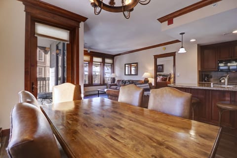 Condo, 2 Bedrooms | Interior