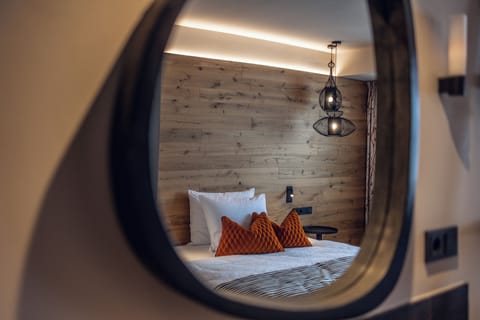 Individually decorated, individually furnished, desk, laptop workspace