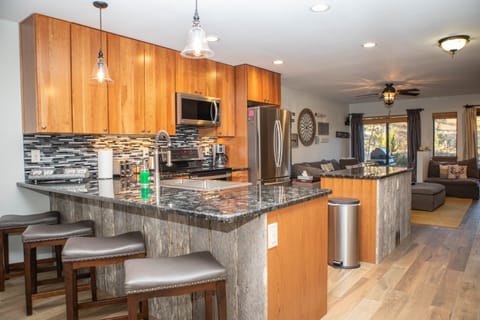 Condo, 2 Bedrooms | Private kitchen | Fridge, oven, coffee/tea maker, toaster