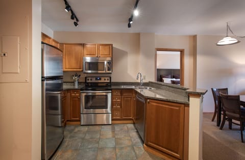 Condo, 2 Bedrooms | Private kitchen | Fridge, oven, coffee/tea maker, toaster