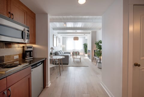 Condo, 1 Bedroom | Interior