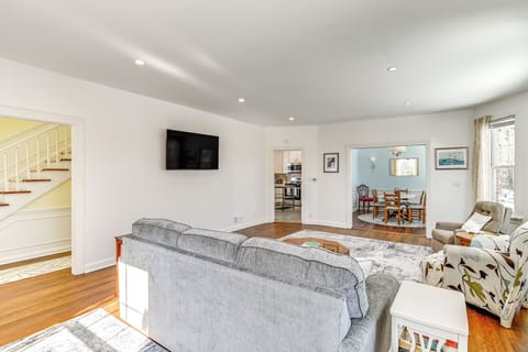 House (3 Bedrooms) | Interior