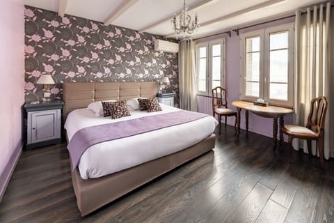 Superior Room, 1 Double Bed | Minibar, in-room safe, individually decorated, desk