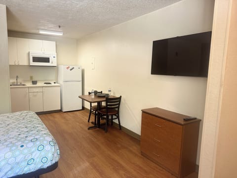 Standard Studio | Free WiFi