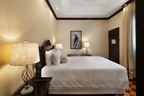 Classic Room, 1 Queen Bed | Premium bedding, in-room safe, free WiFi, bed sheets