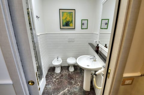 Deluxe Double Room, City View | Bathroom | Shower, hair dryer, towels, soap