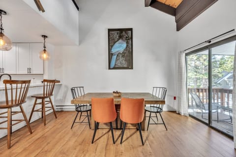 Condo, 2 Bedrooms | Dining