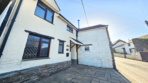 Cottage (2 Bedrooms) | Interior