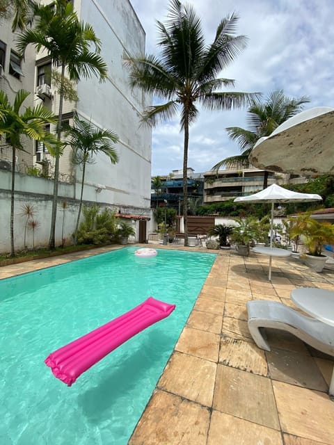 Comfort Suite, Pool View | Terrace/patio