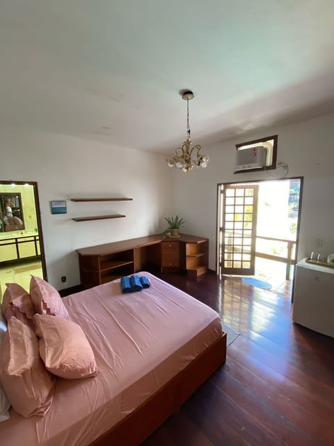 Business Room | Free WiFi