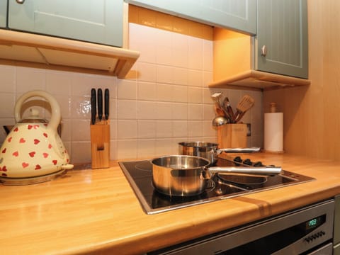 Fridge, dishwasher, electric kettle, toaster