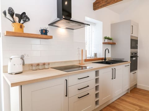 Fridge, dishwasher, electric kettle, toaster