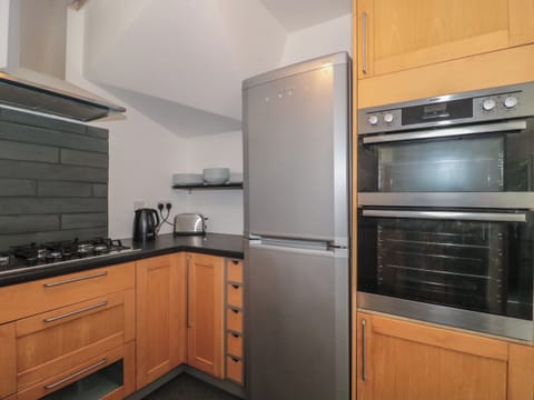 Fridge, dishwasher, electric kettle, toaster