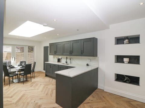 Fridge, dishwasher, electric kettle, toaster