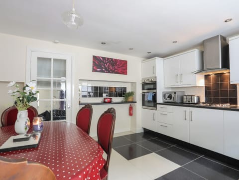 Fridge, dishwasher, electric kettle, toaster