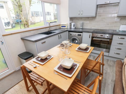 Fridge, dishwasher, electric kettle, toaster