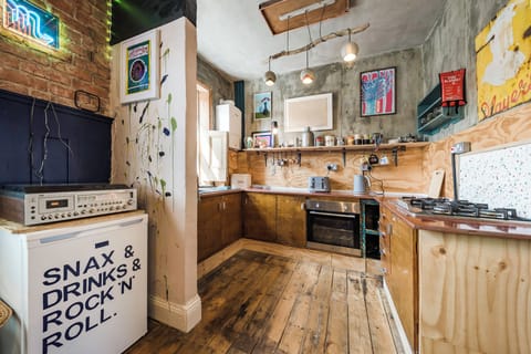 Fridge, electric kettle, toaster, cookware/dishes/utensils