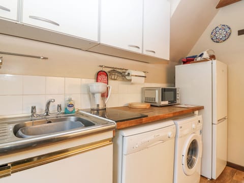 Fridge, dishwasher, electric kettle, toaster