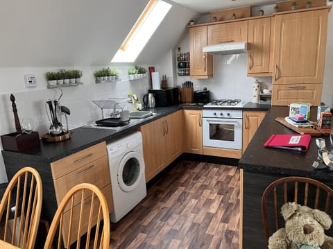 Cottage | Private kitchen | Cookware/dishes/utensils