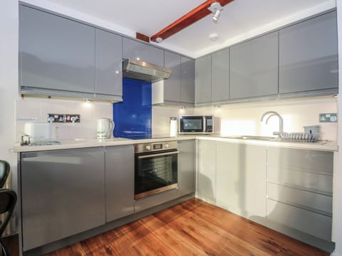 Fridge, electric kettle, toaster, cookware/dishes/utensils