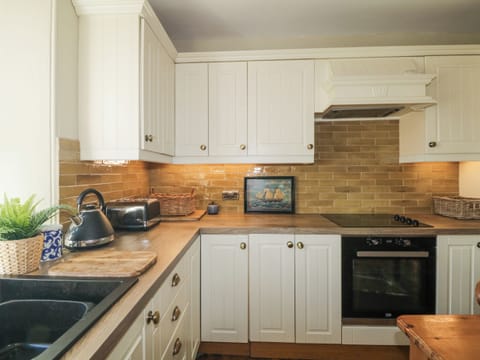 Fridge, dishwasher, electric kettle, toaster