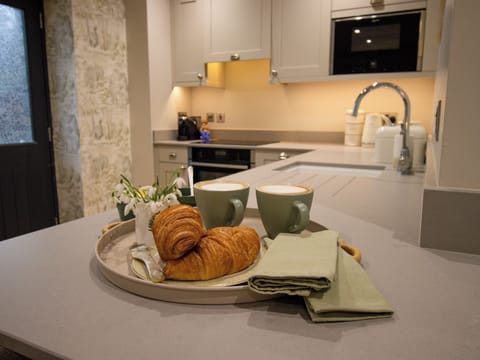 Fridge, dishwasher, electric kettle, cookware/dishes/utensils