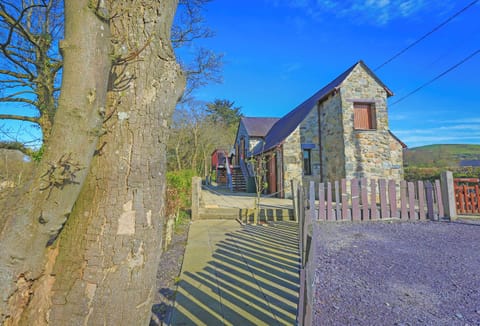 Cottage | Property grounds