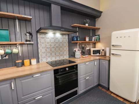 Fridge, dishwasher, electric kettle, toaster