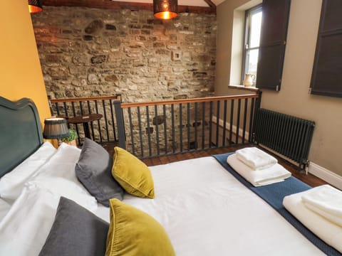 1 bedroom, individually decorated, individually furnished, free WiFi