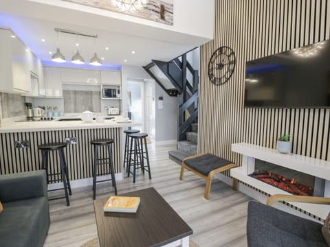 Cottage | Living area