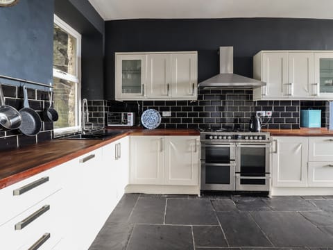 Fridge, dishwasher, electric kettle, toaster