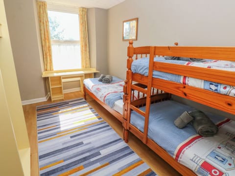 2 bedrooms, individually decorated, individually furnished, free WiFi