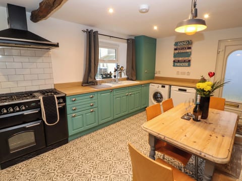 Fridge, dishwasher, electric kettle, toaster