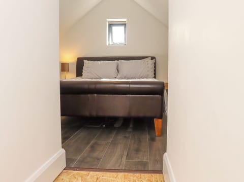 1 bedroom, individually decorated, individually furnished, free WiFi