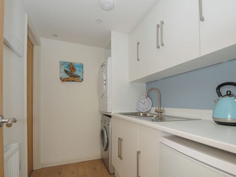 Fridge, dishwasher, electric kettle, toaster